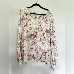 Maeve by Anthropologie floral blouse peasant style with tie sleeves. Size XL.